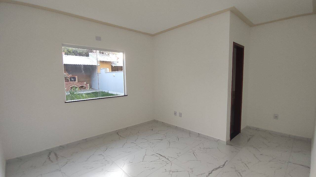 Casa à venda com 3 quartos, 240m² - Foto 9