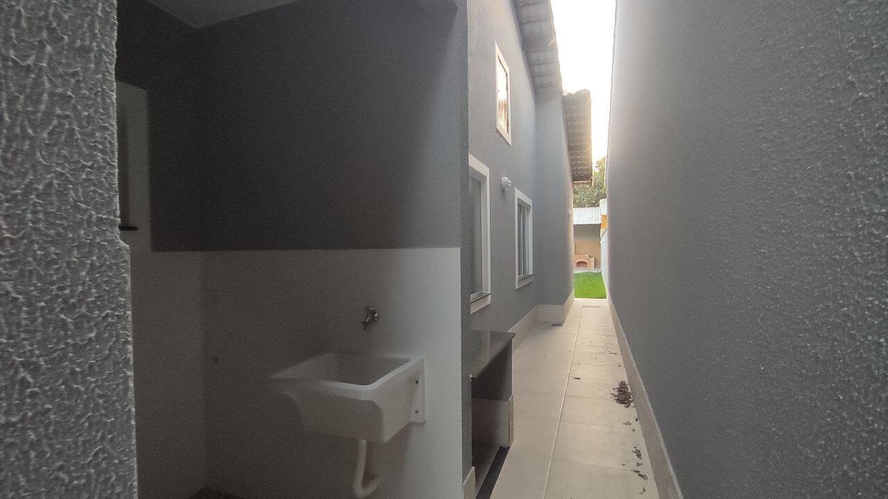 Casa à venda com 3 quartos, 240m² - Foto 10