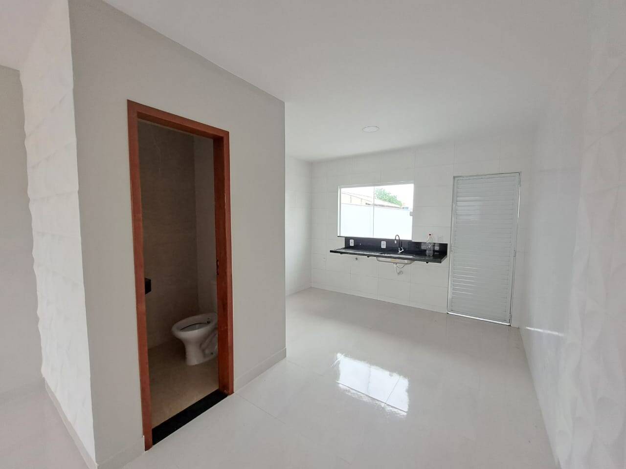 Casa à venda com 2 quartos, 80m² - Foto 14