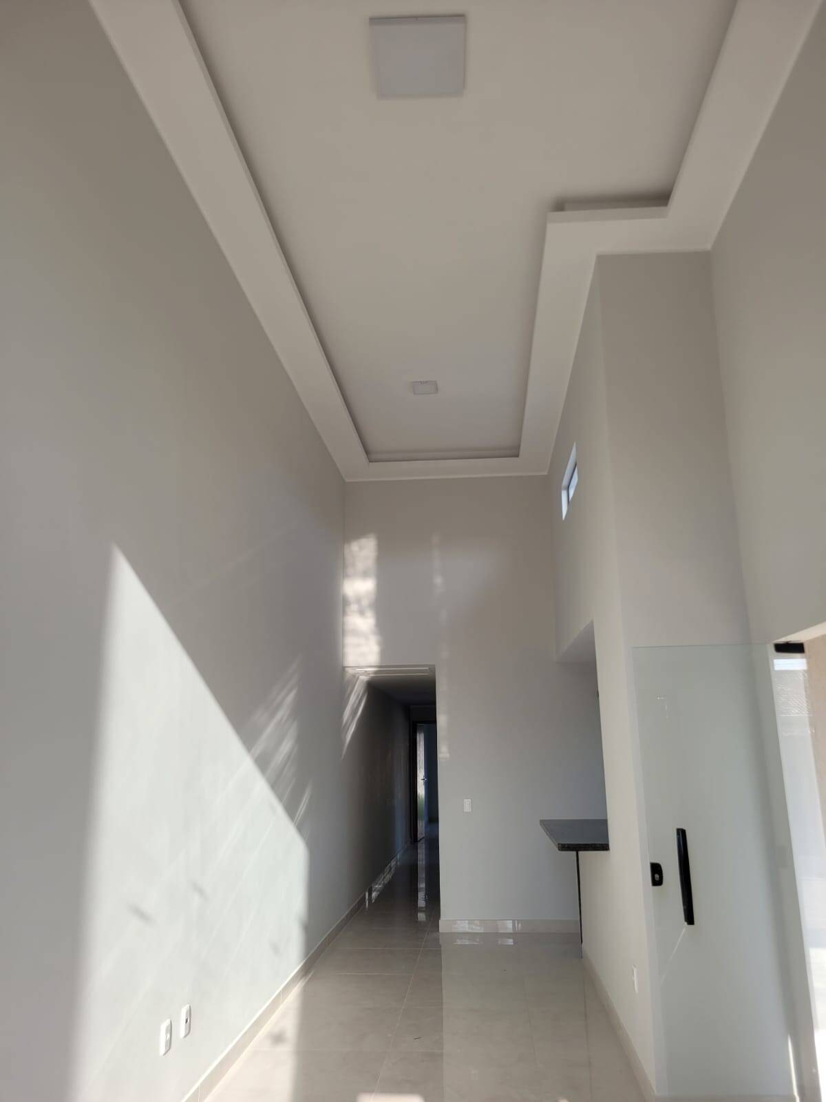 Casa à venda com 3 quartos, 240m² - Foto 3